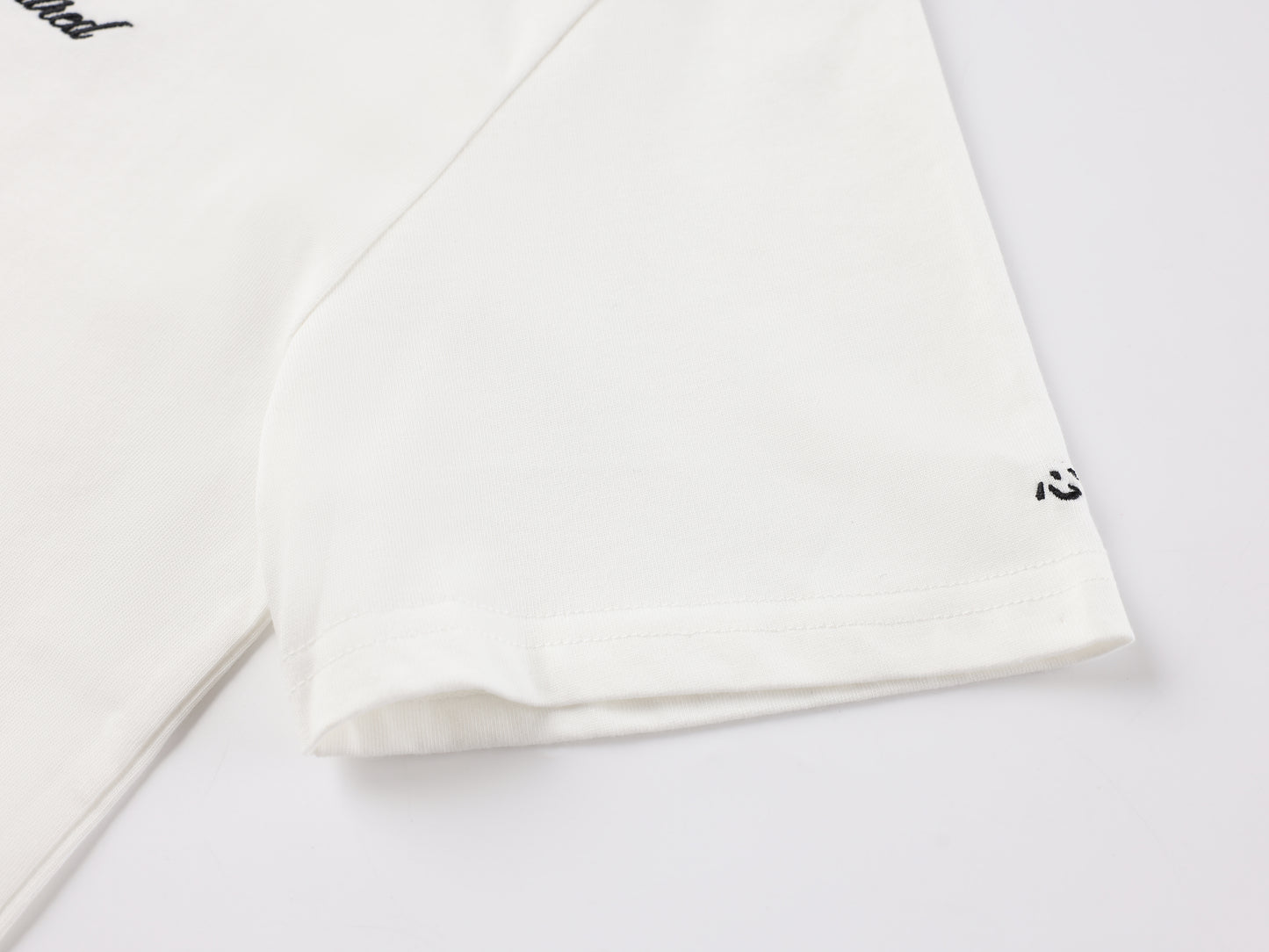 EMBROIDERED SIGNATURE T - IVORY