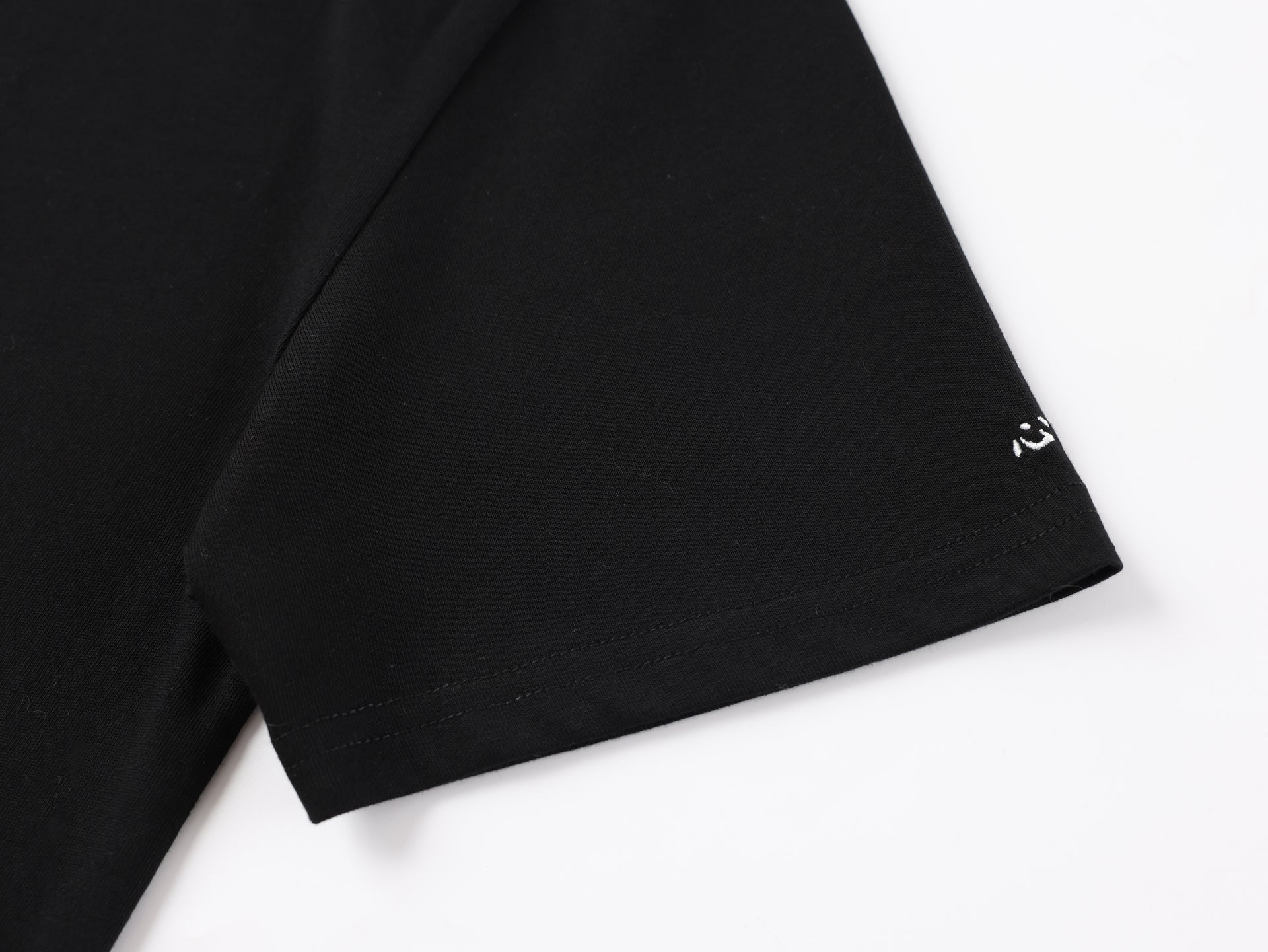 NOIR TEE